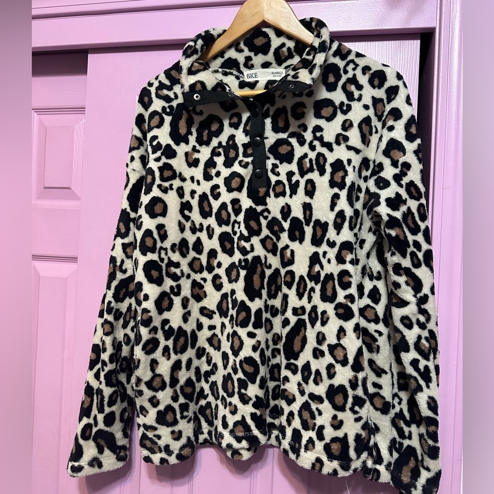 BKE Cheetah Print Pullover hoodie